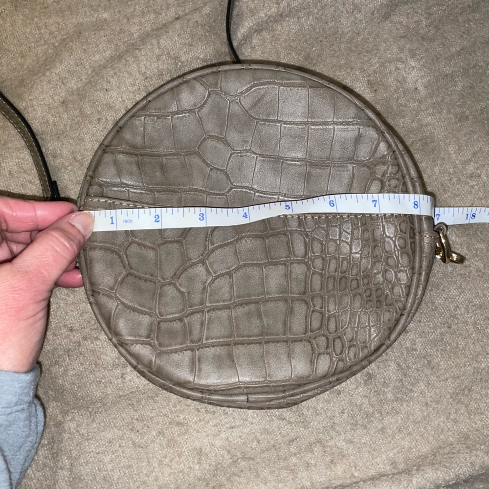Carolyn Hill crossbody.